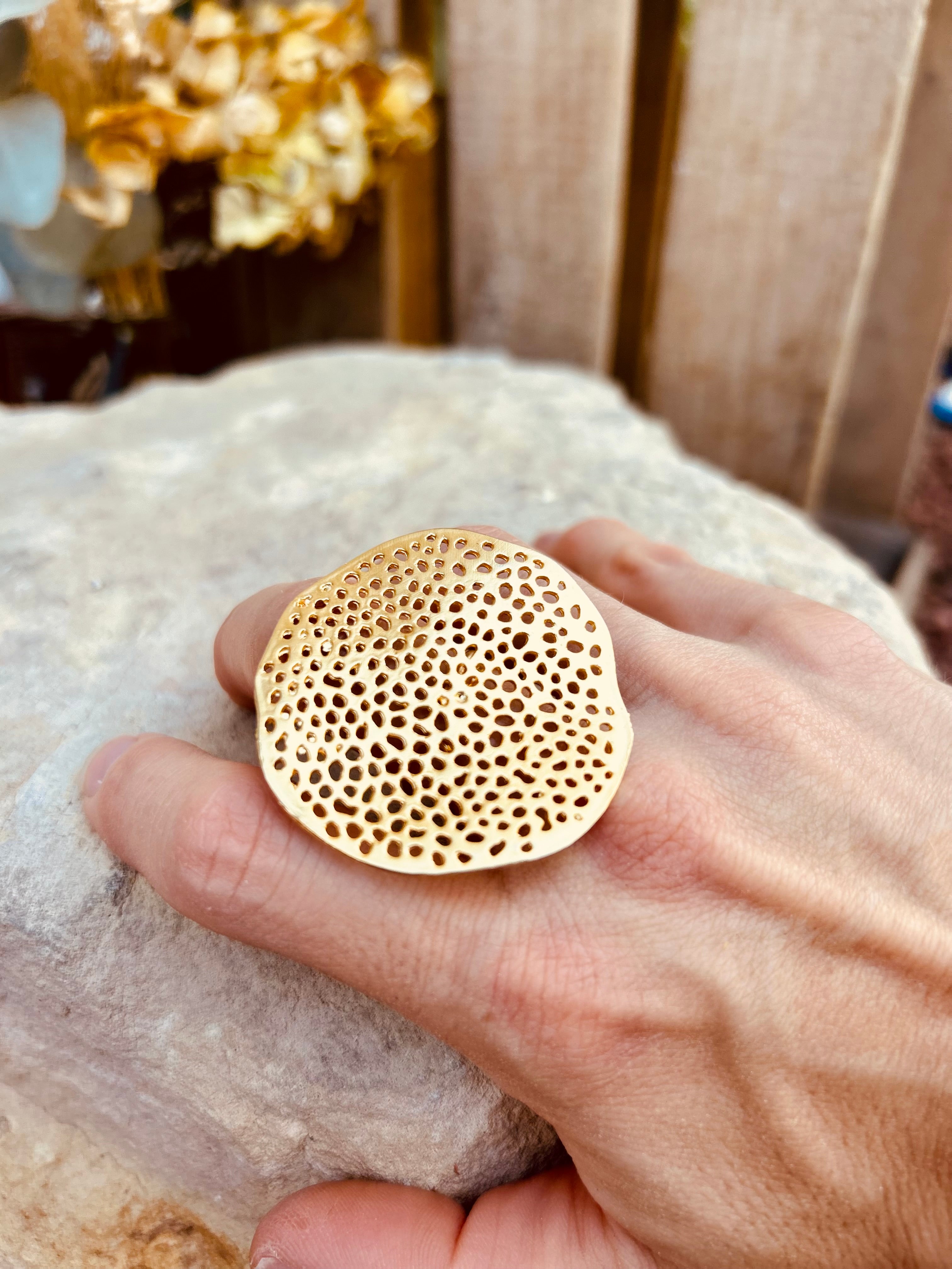 Accesorio - Anillo oro mate grande - Colensuá