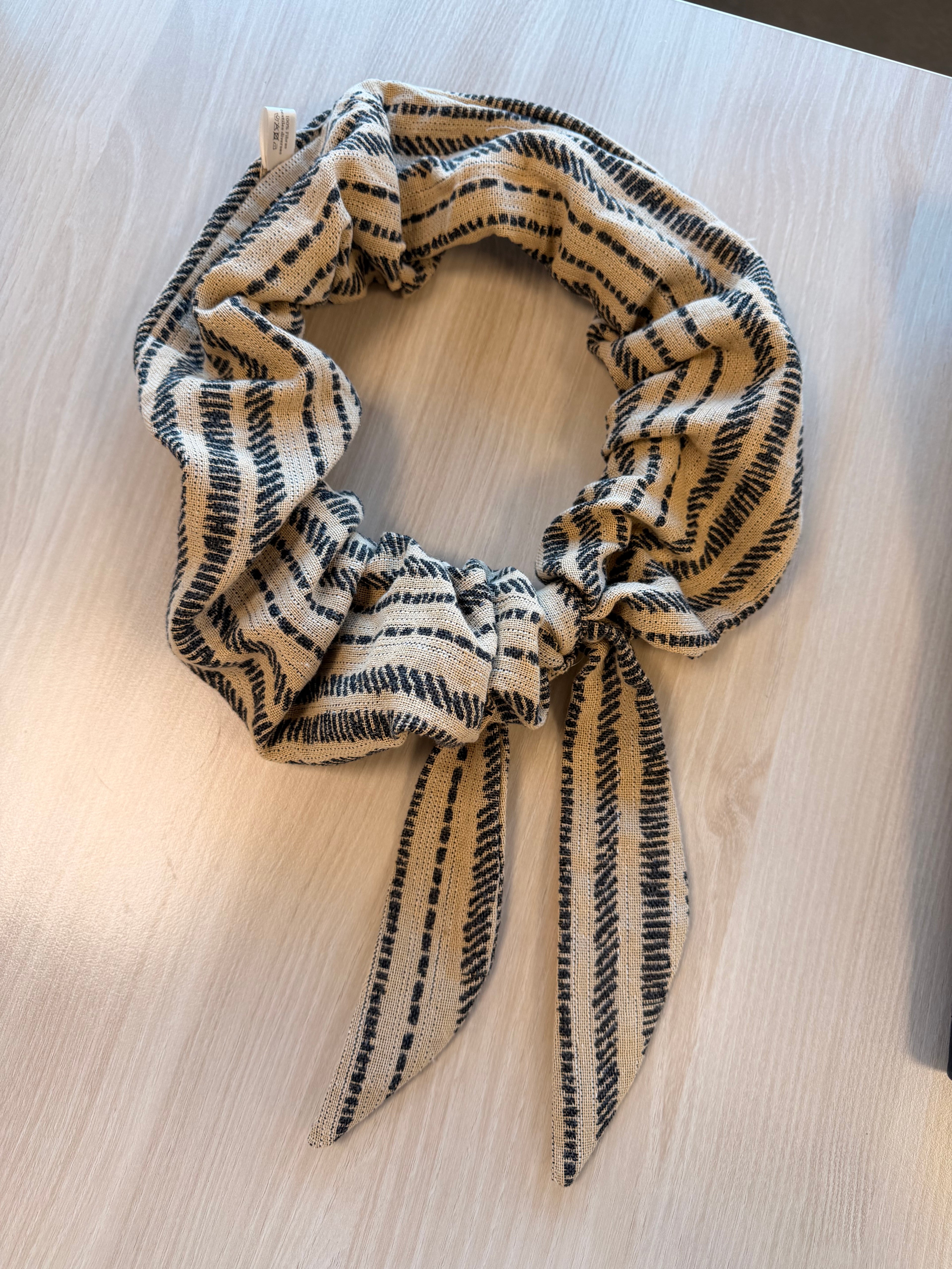 Colensuá arena y negro