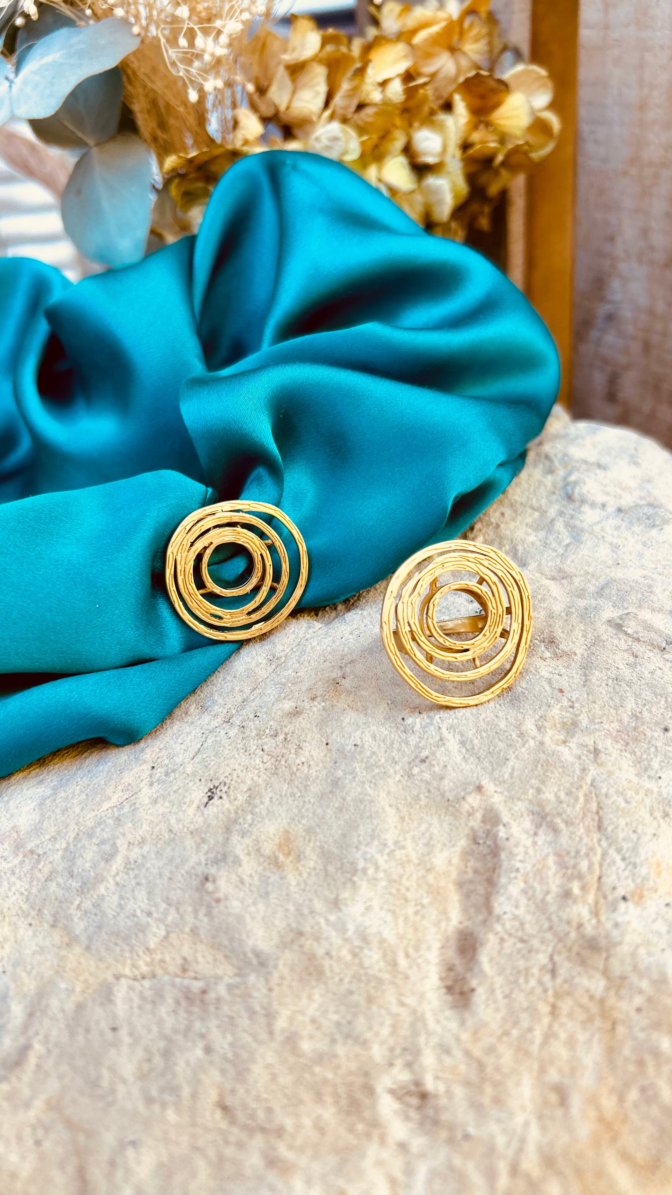 Accesorio - Anillo piedra y bronce- Colensuá