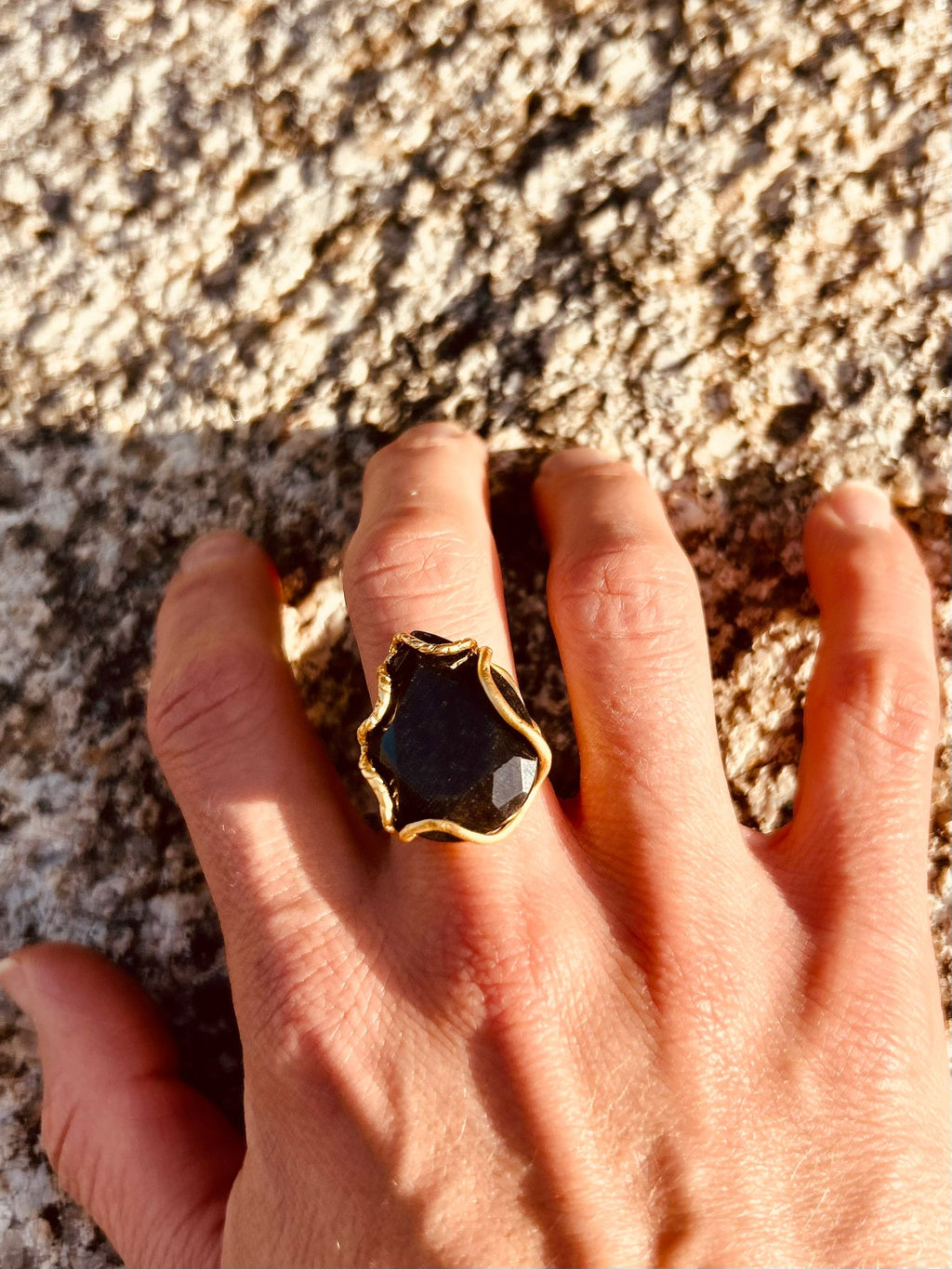 Accesorio - Anillo piedra negra- Colensuá