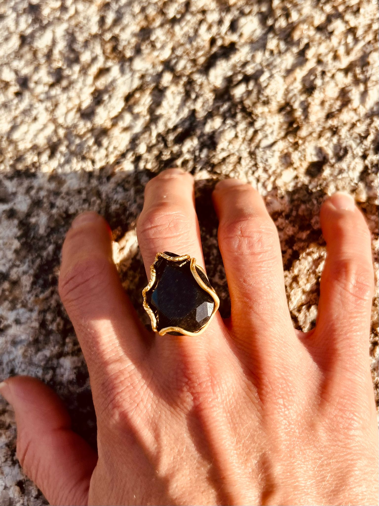 Accesorio - Anillo piedra negra- Colensuá