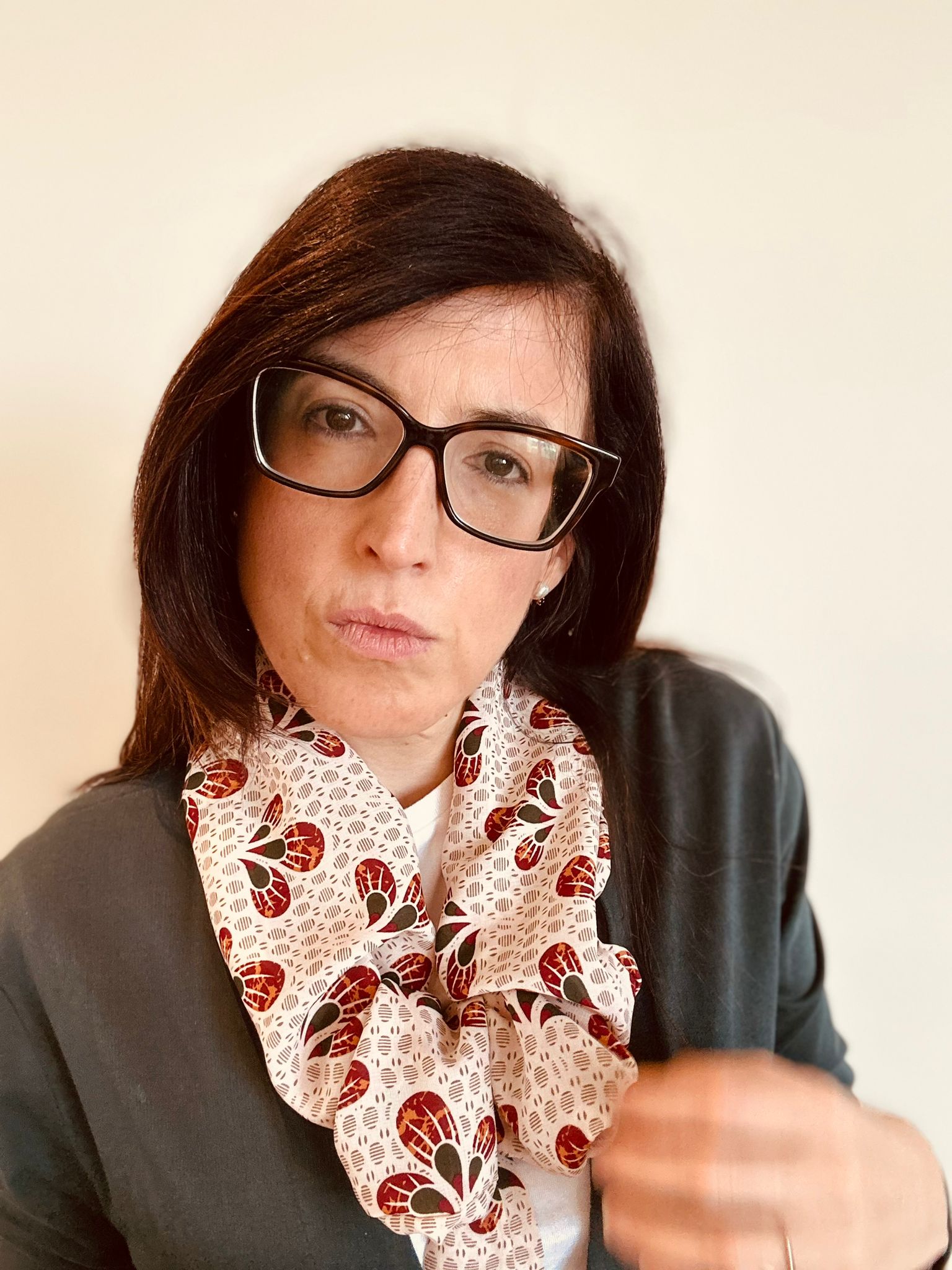 Colensuá Flores verdes y granates