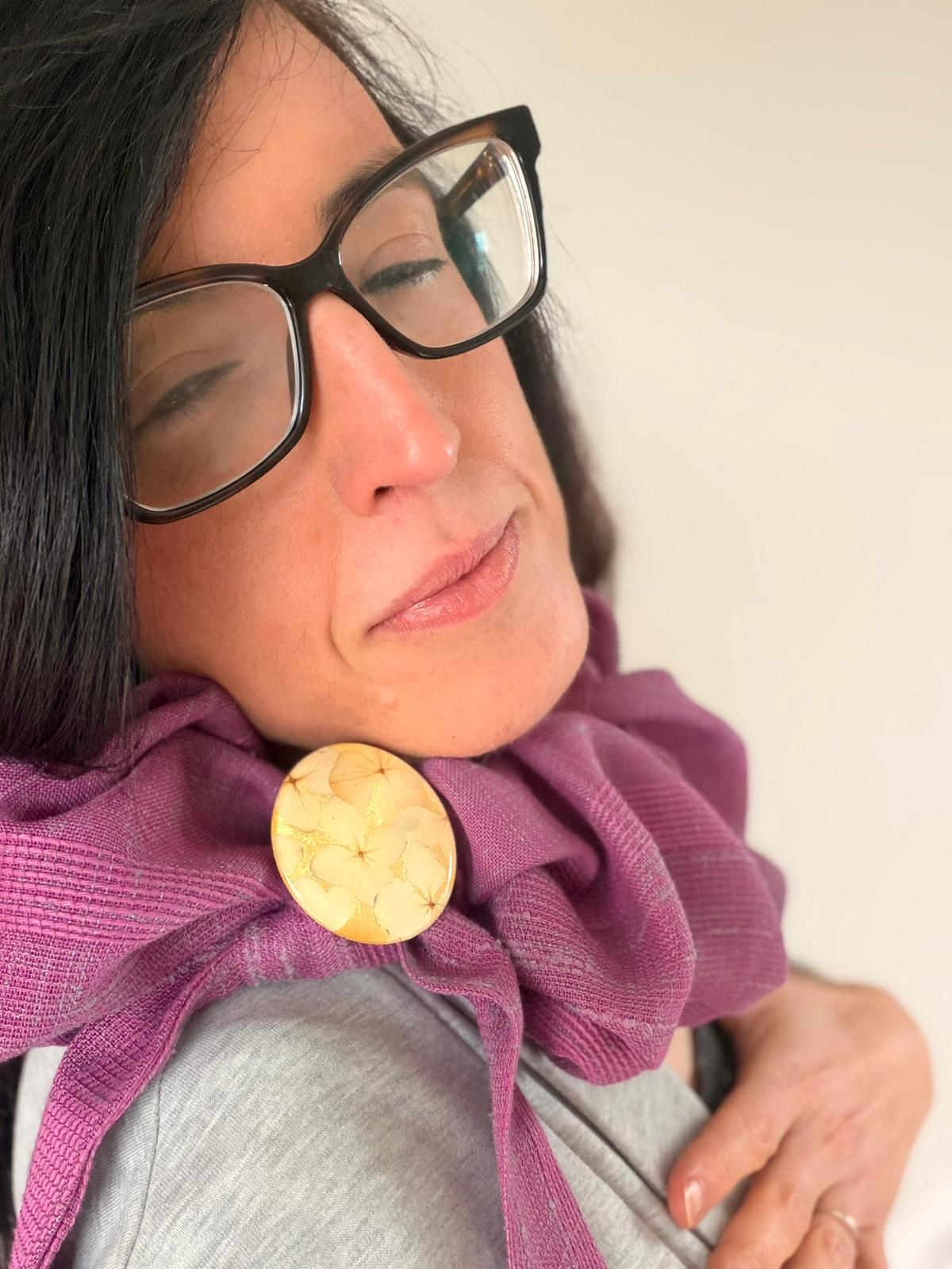 Colensuá Violette y Broche